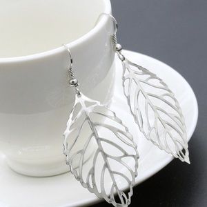 Sterling silver 🍁 autumn necklace & earring set.